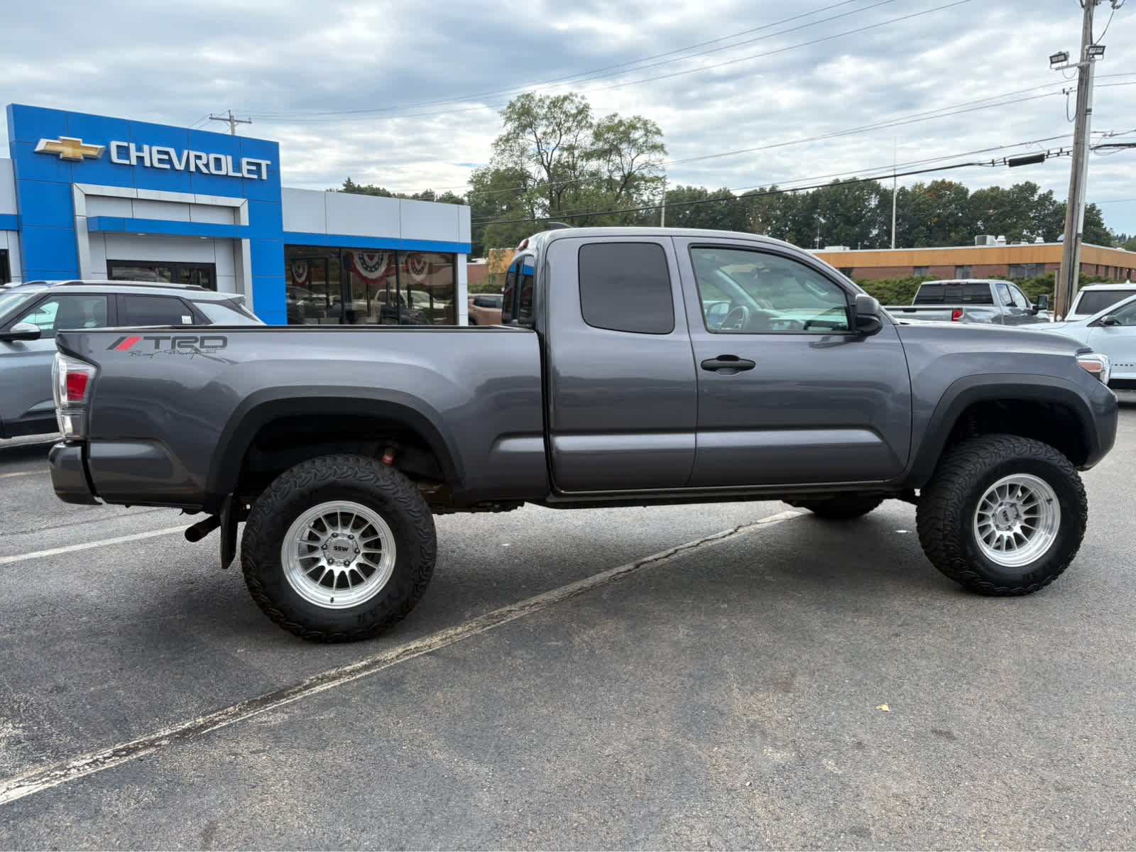 2022 Toyota Tacoma 4WD SR