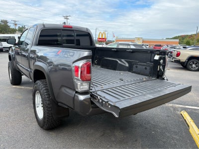 2022 Toyota Tacoma 4WD SR