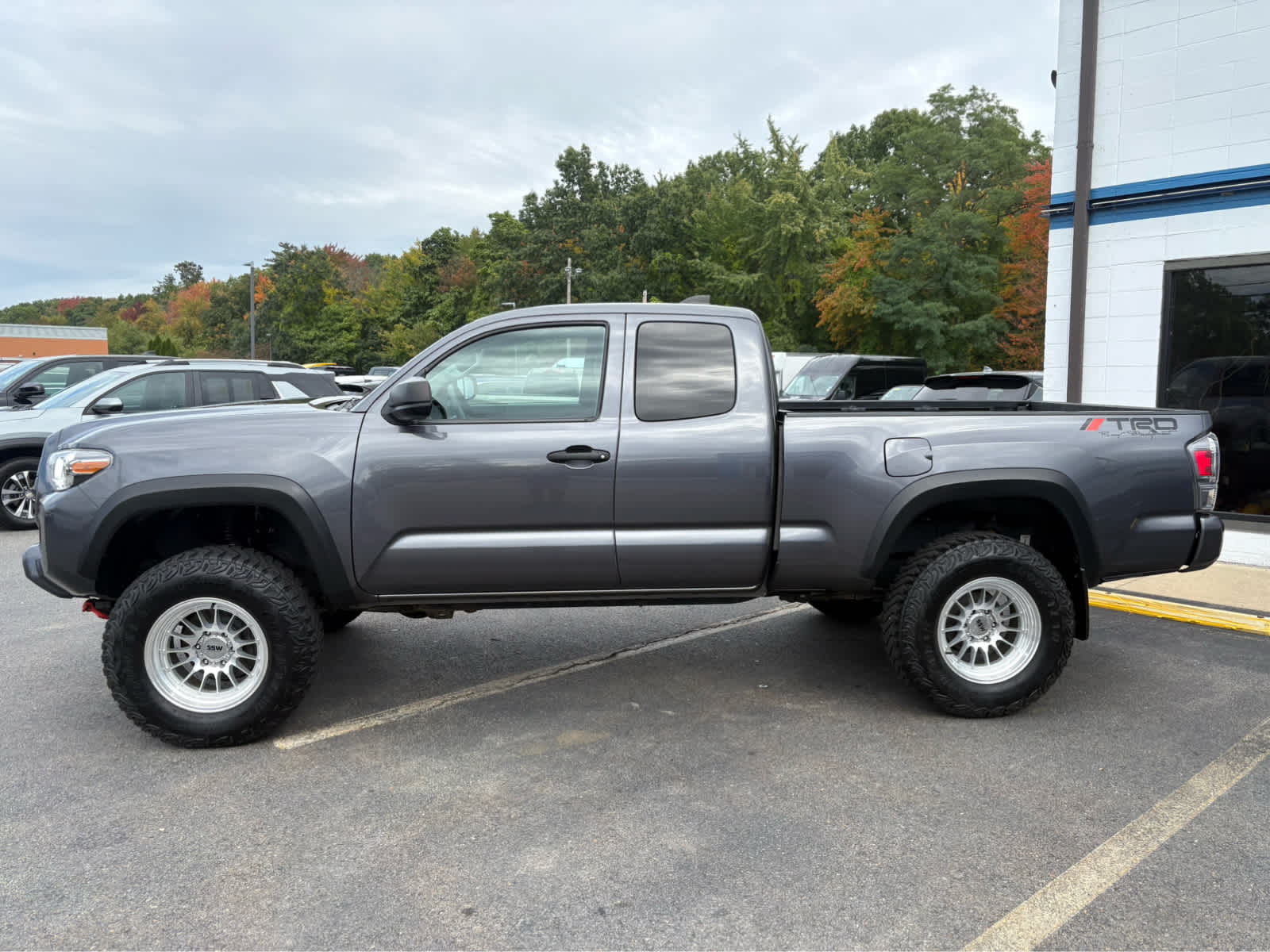 2022 Toyota Tacoma 4WD SR