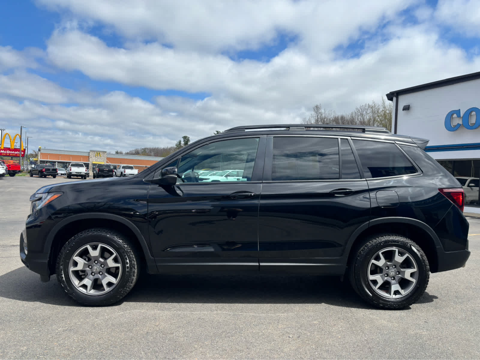 2022 Honda Passport Base