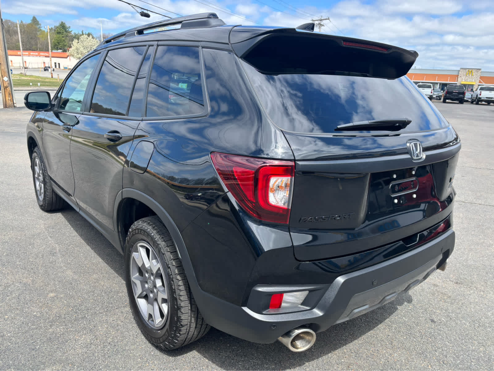 2022 Honda Passport Base