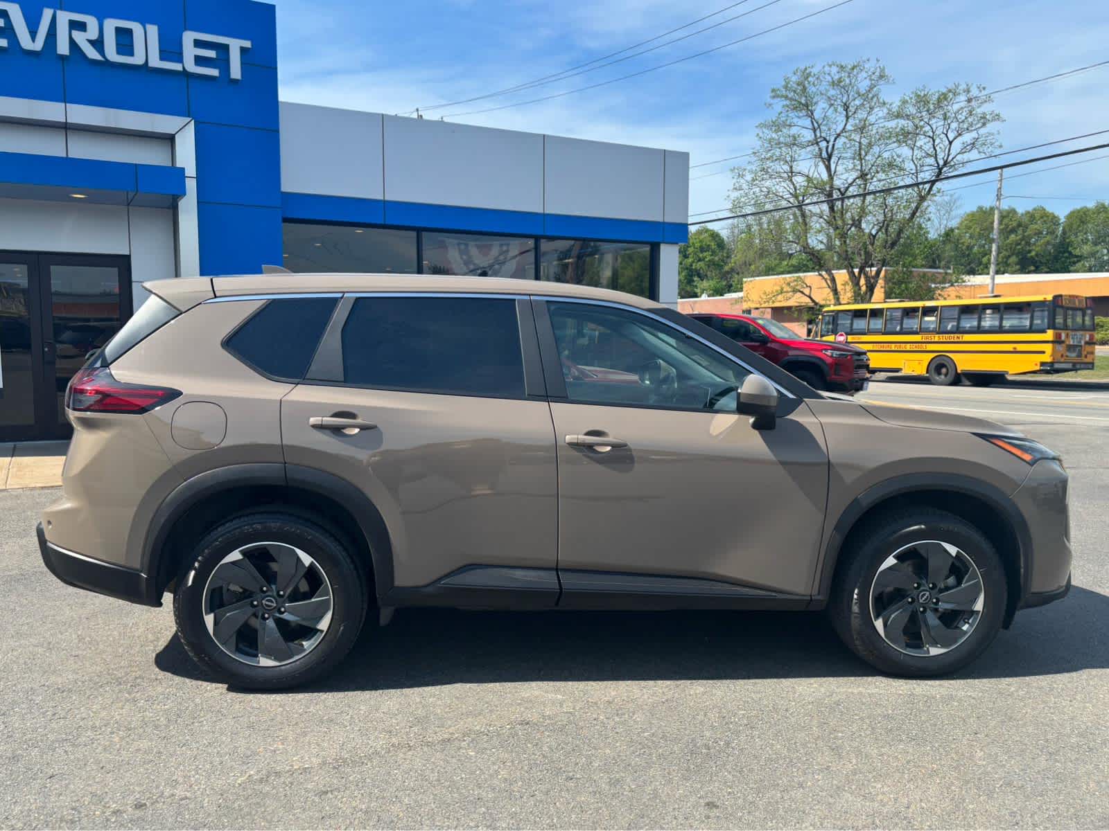2025 Nissan Rogue SV