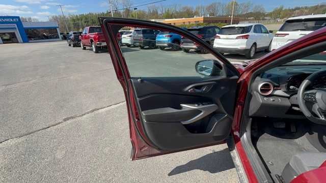 2024 Chevrolet Trax Base