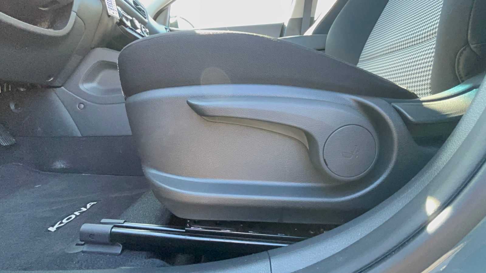 2022 Hyundai Kona SE
