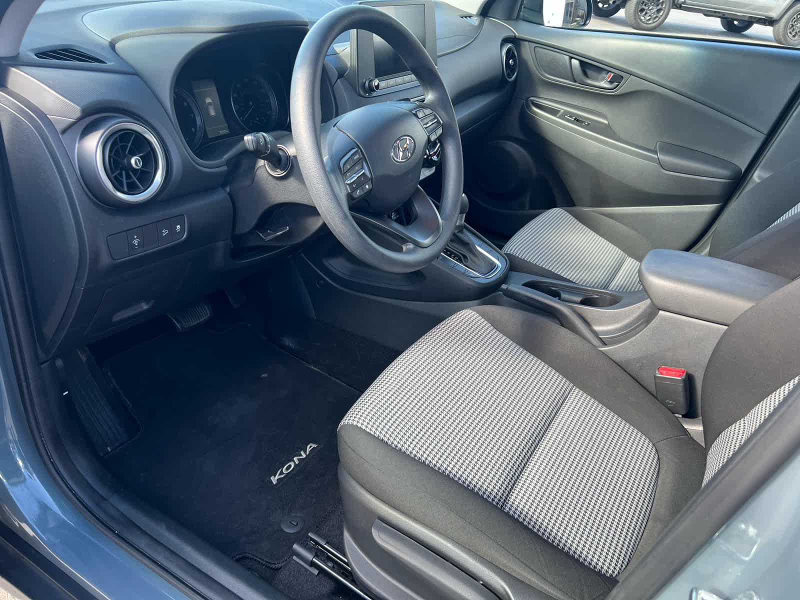 2022 Hyundai Kona SE