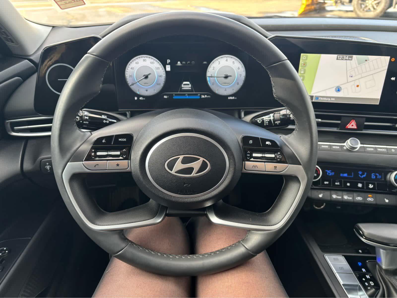 2025 Hyundai Elantra SEL - Photo 30