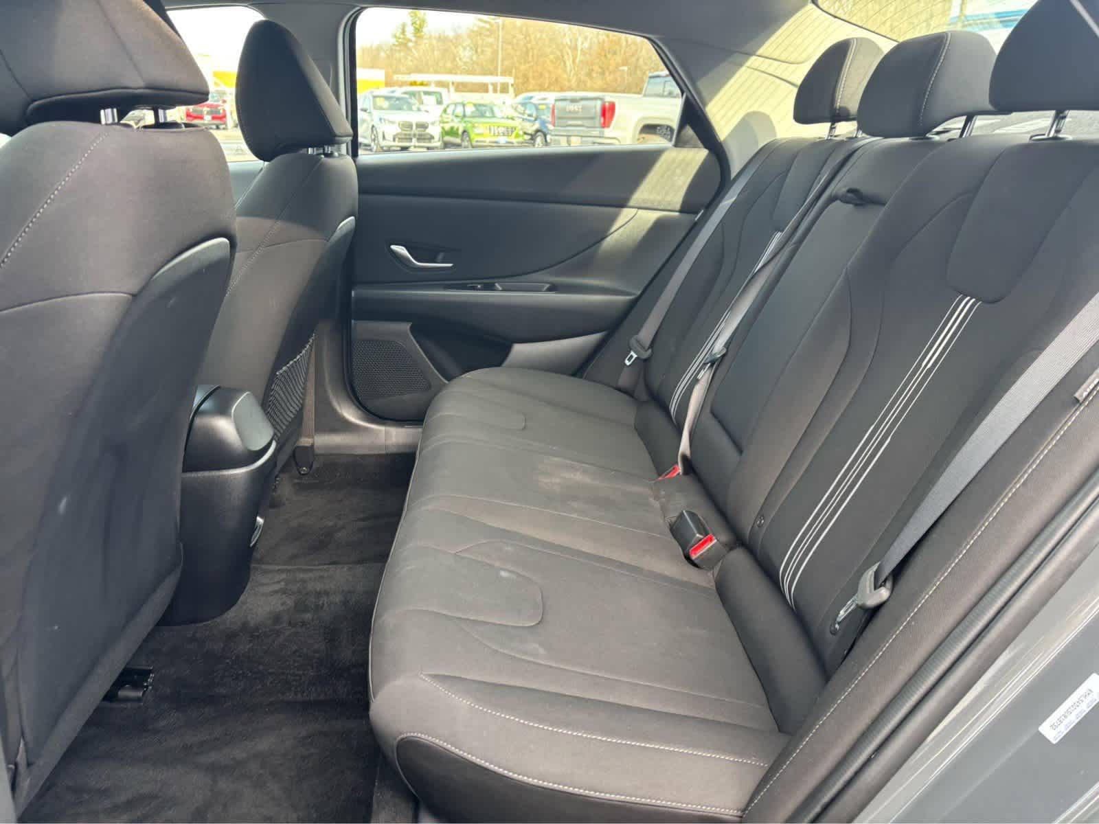 2025 Hyundai Elantra SEL - Photo 36