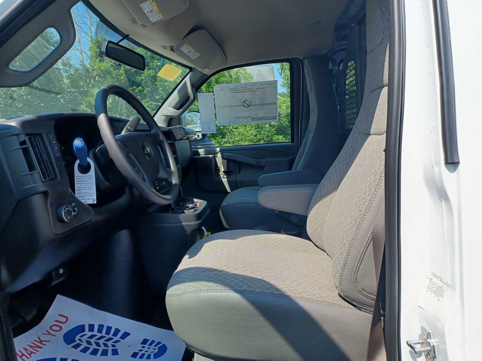 2025 Chevrolet Express Cargo 2500 WT