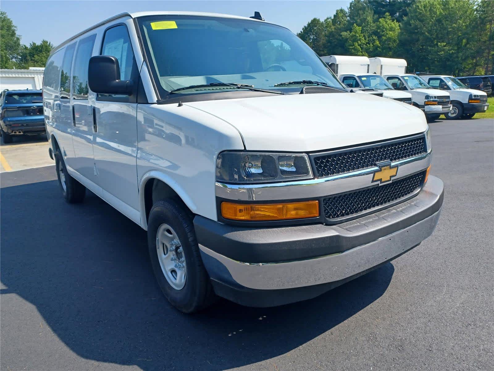 2025 Chevrolet Express Cargo 2500 WT